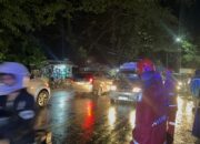 Pohon Tumbang Hambat Jalan Poros Limbung–Takalar, Samapta Polres Gowa Sigap Bertindak