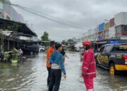 Buat TugasCurah Hujan Tinggi Picu Banjir, Perintis Presisi Polres Gowa Bergerak Cepat Lakukan Evakuasi