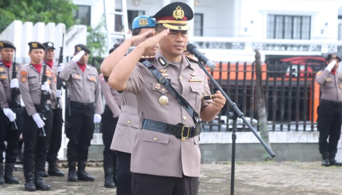 Jelang Hari Bhayangkara ke-80, Kapolres Wajo Pimpin Ziarah Rombongan dan Tabur Bunga di TMP Empagae*